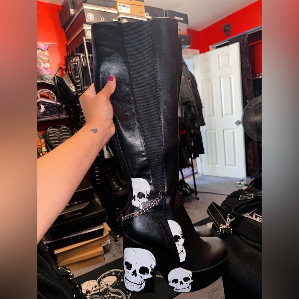 Lamoda Skull knee high boots